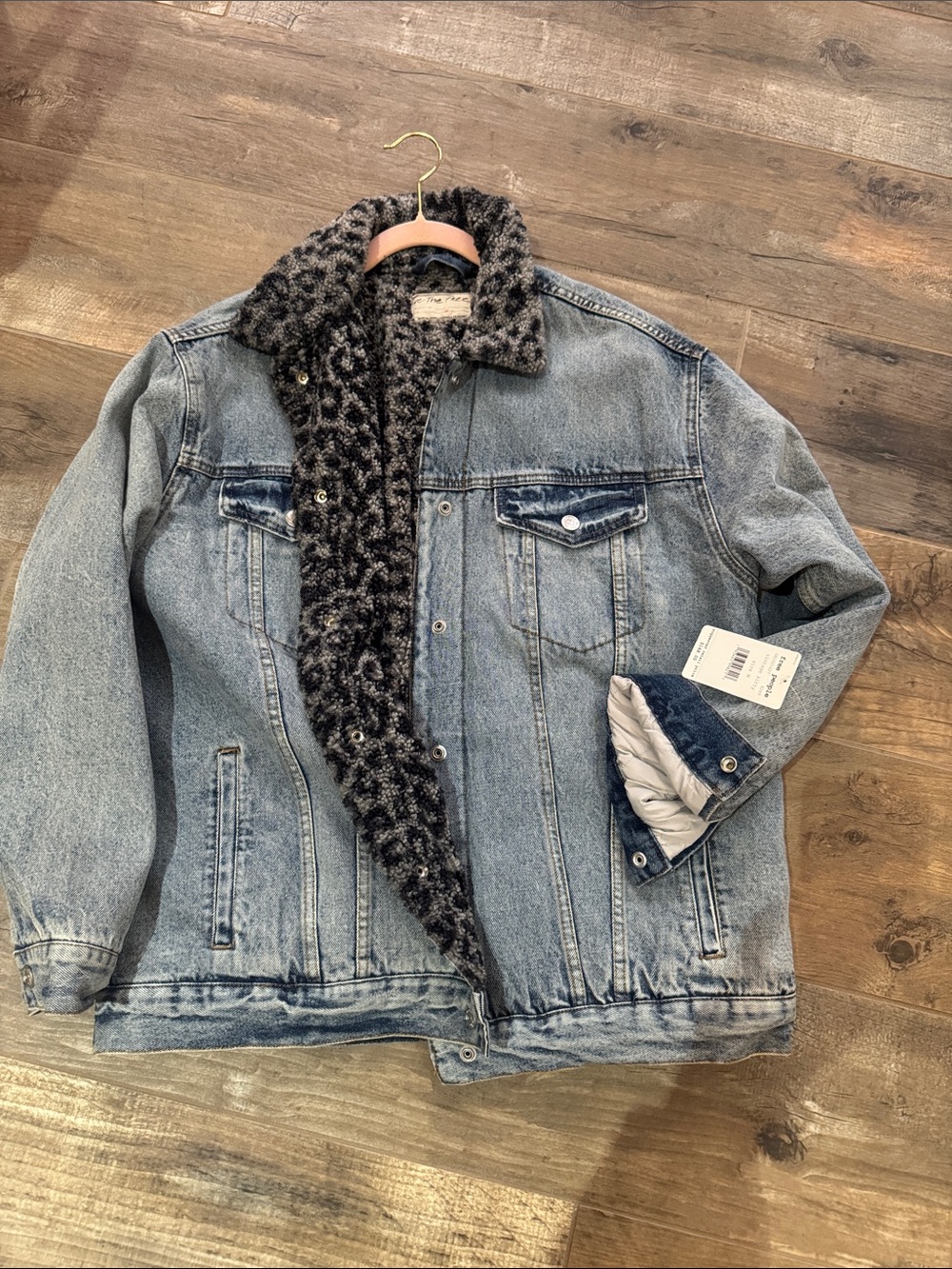 Free People Light Blue Denim Sherpa-Lined Jean Jacket with Grey Leopard Fleece - Picture 5 of 5